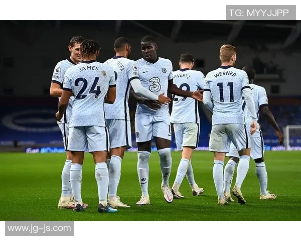 深圳足球队以73分领跑精英赛积分榜展现强劲实力